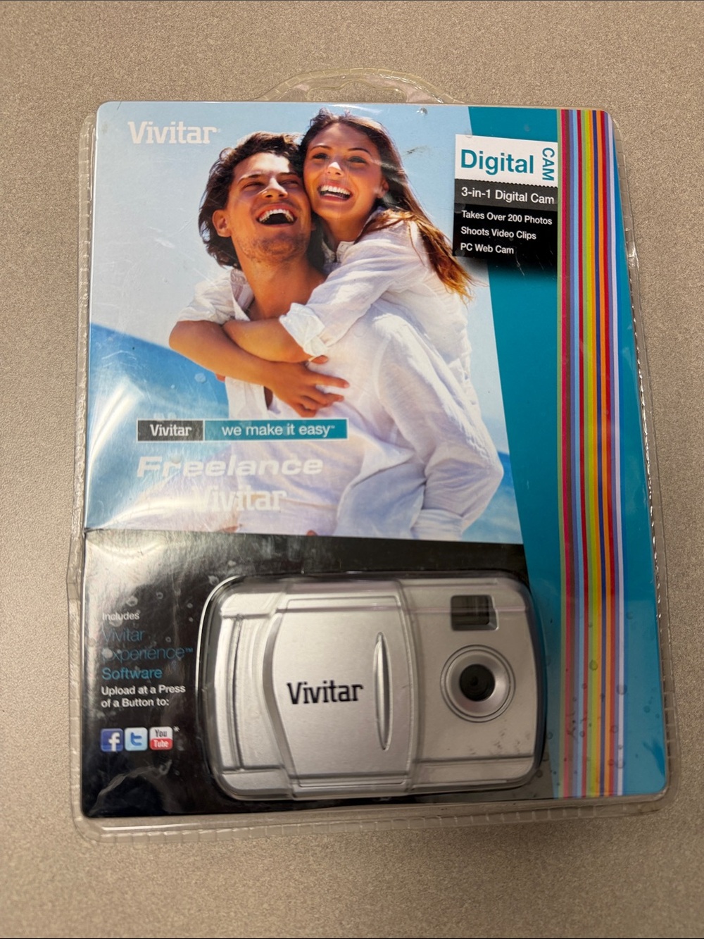 NWT Vivitar Freelance Silver Digital Camera - Compact 3-in-1
